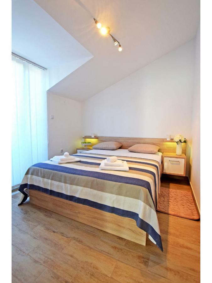 Apartment Dinko Rovanjska Extérieur photo